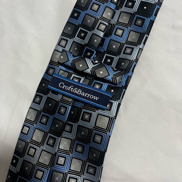 Men’s tie - Picture 3 of 3